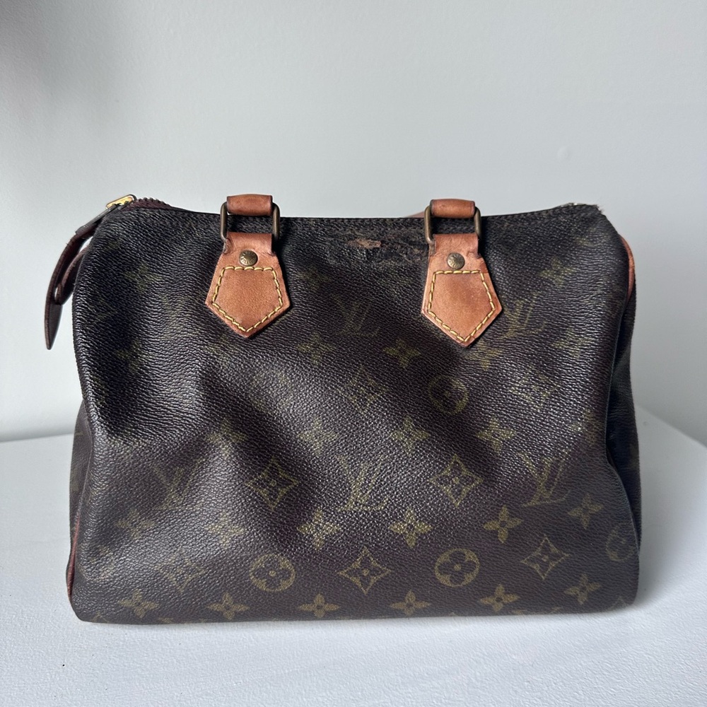 Authentic Vintage Louis Vuitton Speedy 25